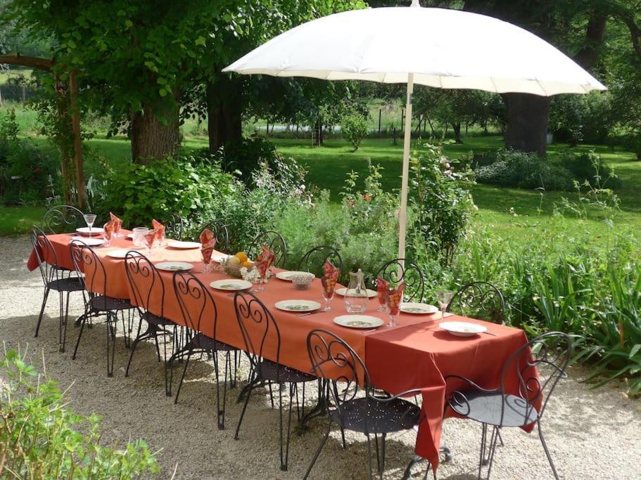 Chateau Barayre - Beautiful 12Th Century Castle With Pool And Large Garden Laussou Bagian luar foto