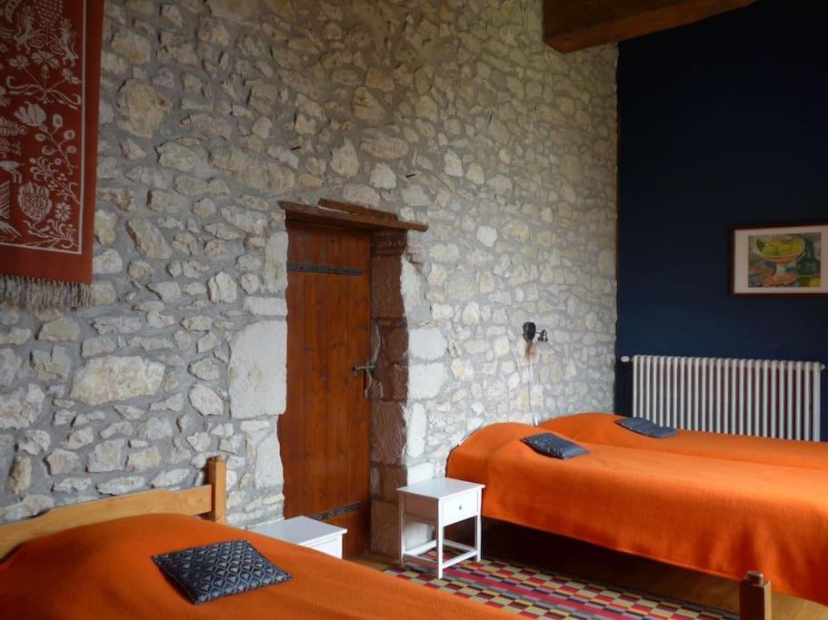 Chateau Barayre - Beautiful 12Th Century Castle With Pool And Large Garden Laussou Bagian luar foto